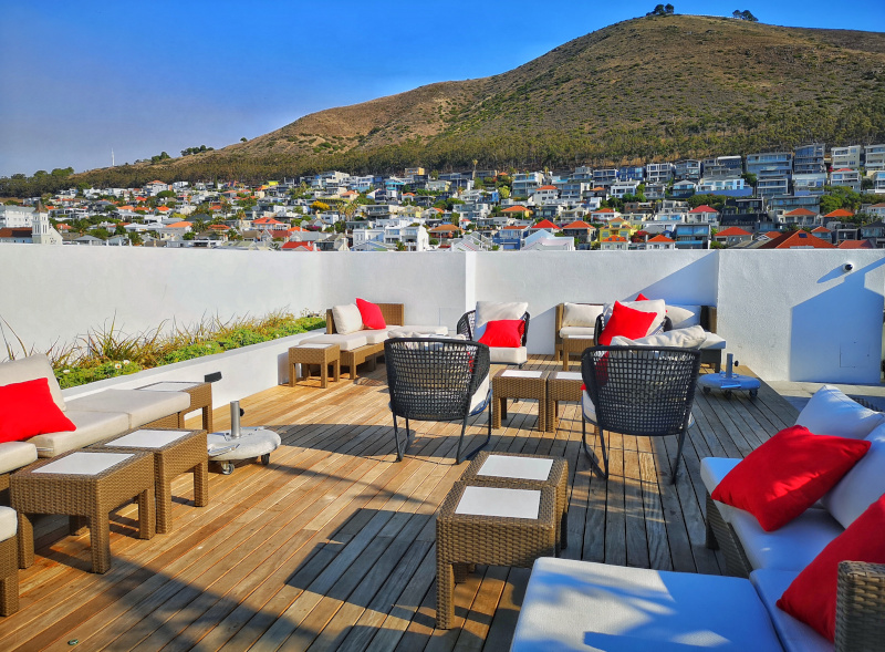 rooftop lounge ANEW Hotel Green Point